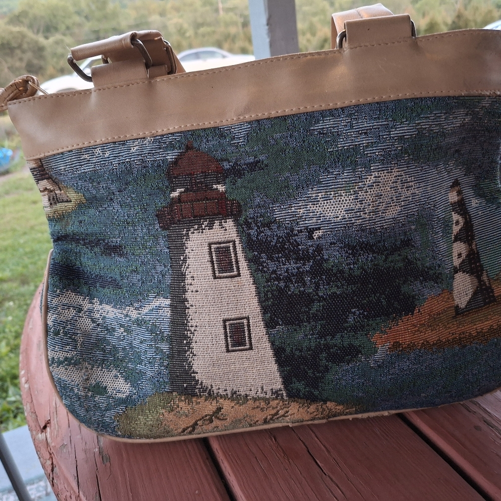 Lighthouse Purse - Picture 4 of 7